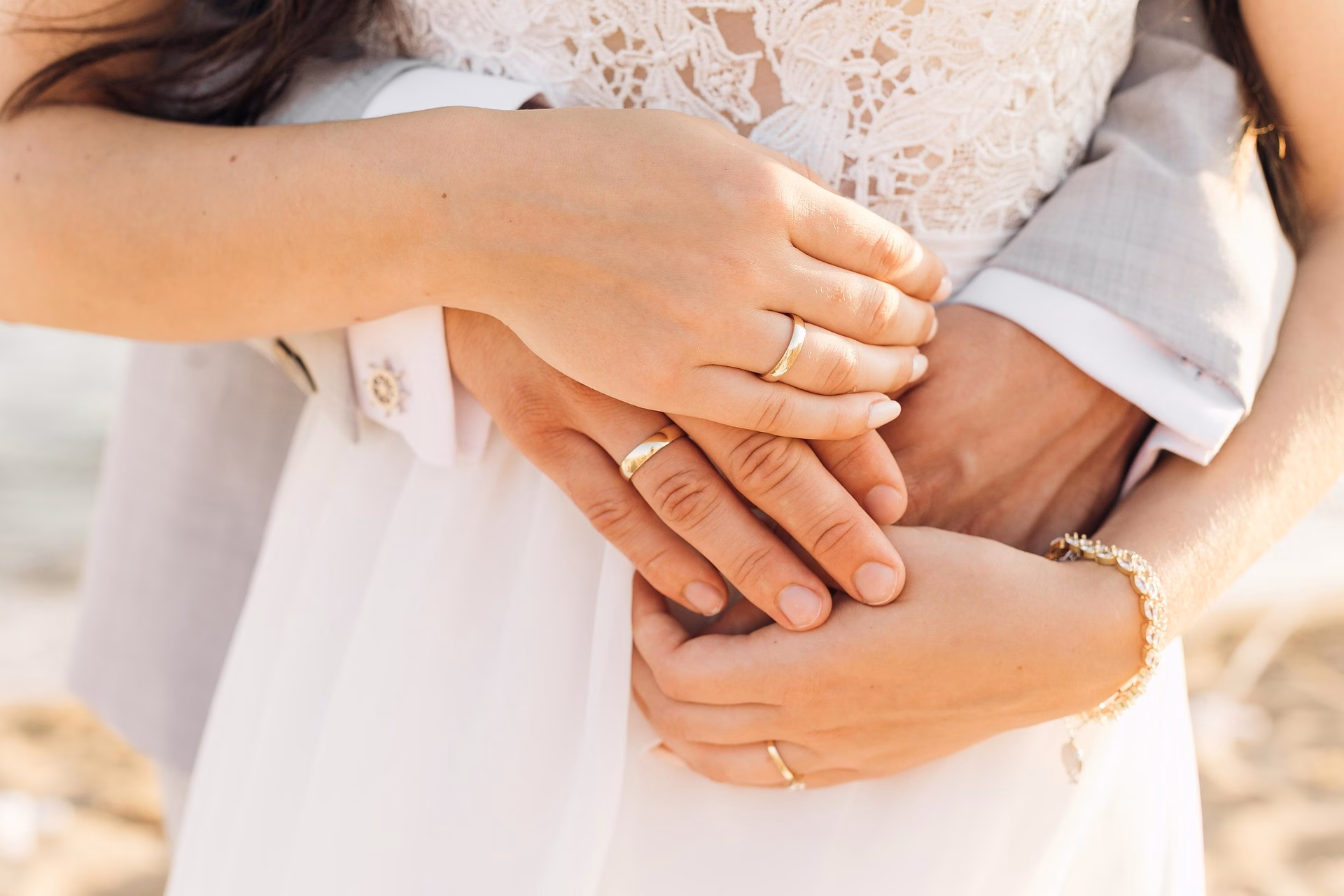 O pacto além do altar: como o seguro de vida protege os sonhos e o futuro dos casais