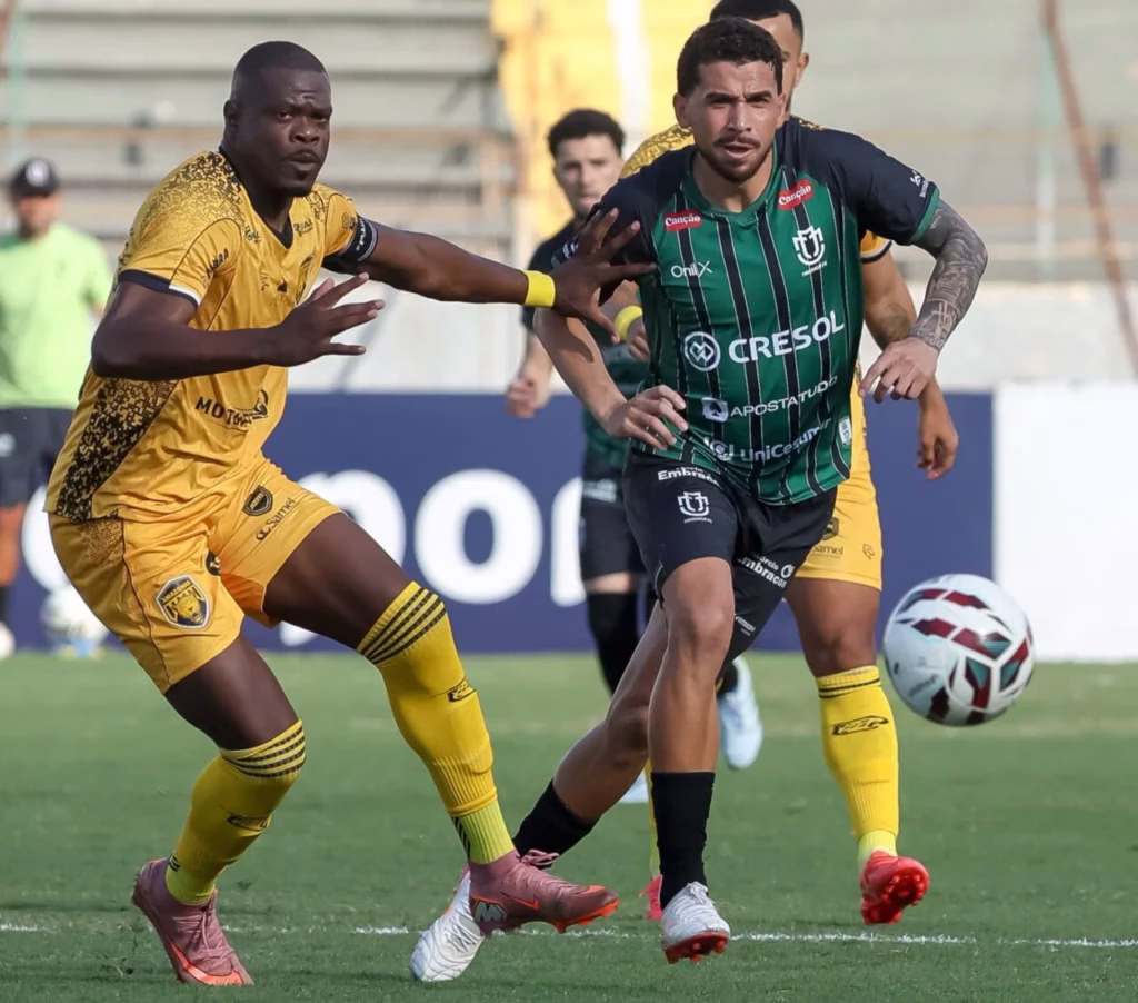 Jogando mal, Maringá FC perde do Amazonas por 3 a 0 e sai do G8
