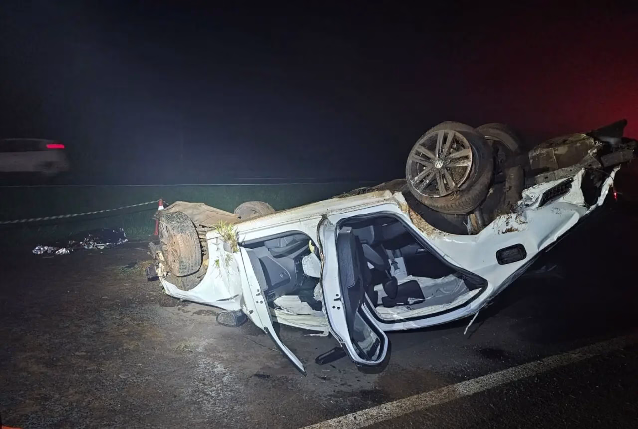 Motorista morre em capotamento na BR-376 em Maringá