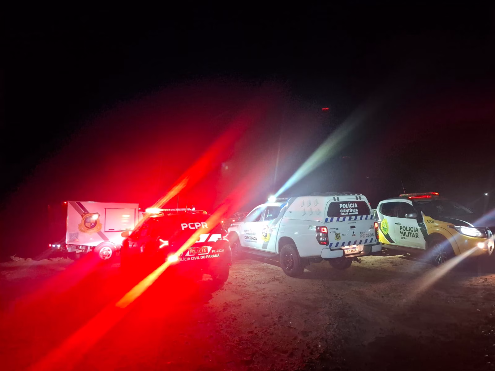 Carro capota e motorista morre na PR-082