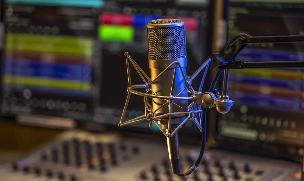 Dia do Rádio e a importância dos programas culinários