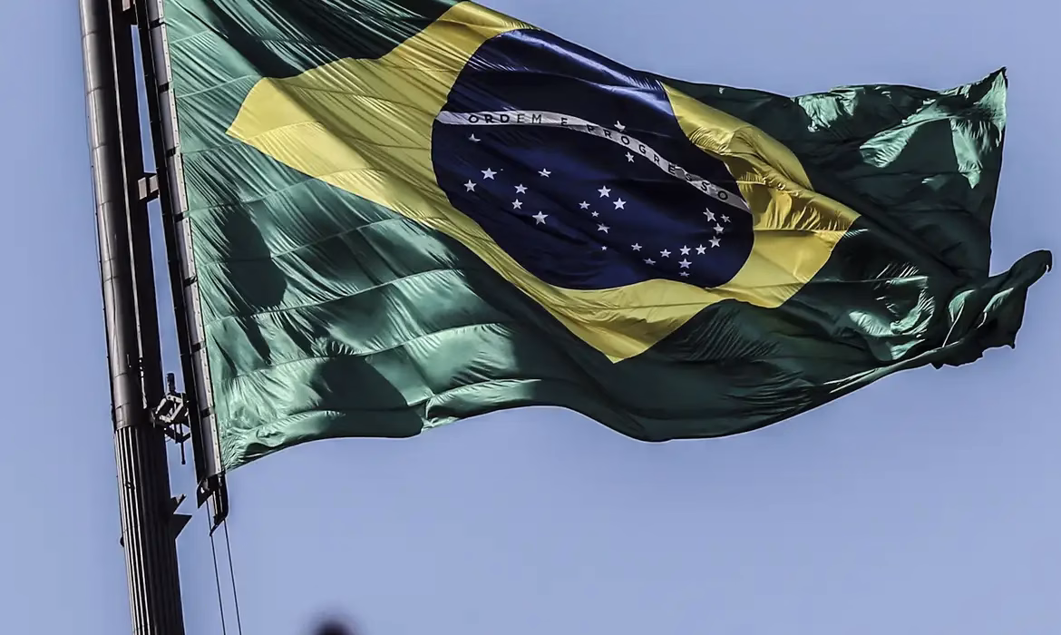 Brasil ainda precisa de independência