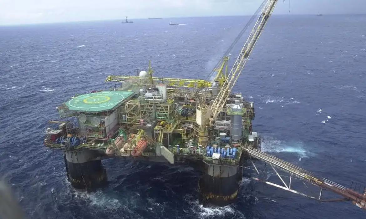 Entenda como mercado de petróleo foi afetado pelos conflitos mundiais
