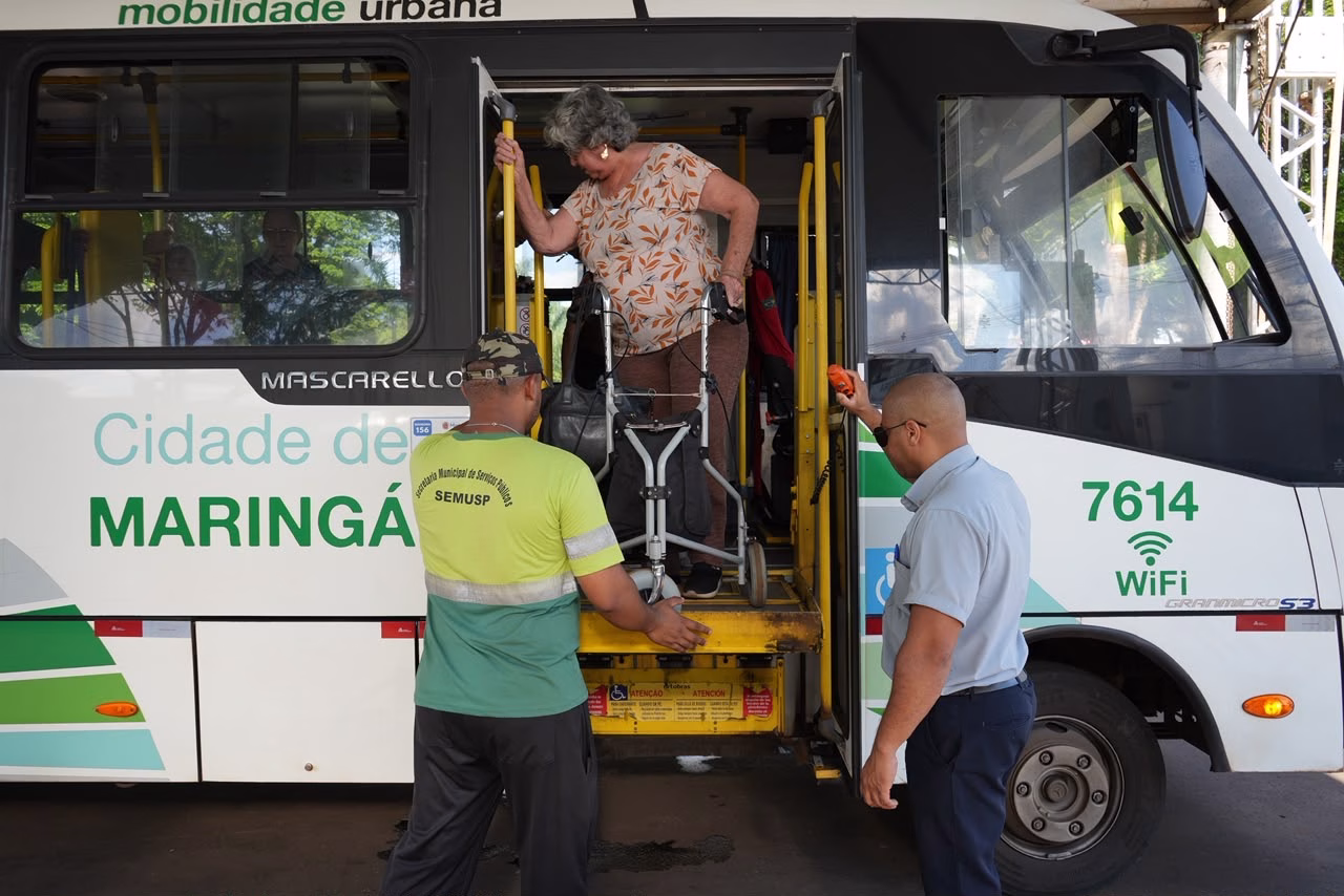 Transporte gratuito facilita visitas ao Cemitério de Maringá