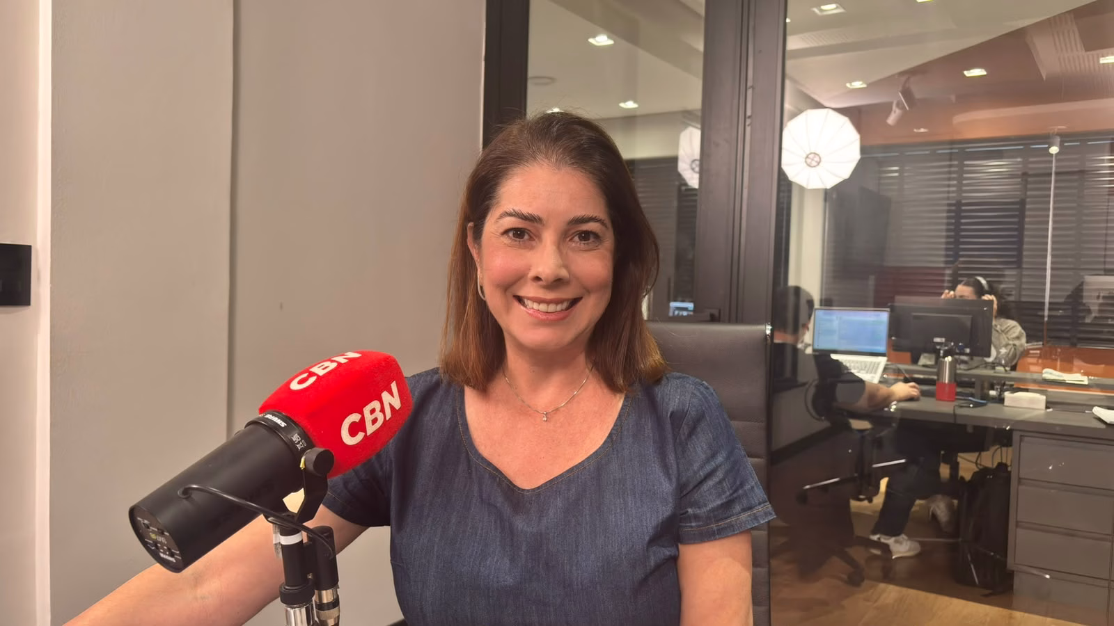 Microfisioterapia utiliza toque sutil para estimular o corpo a se biorregular