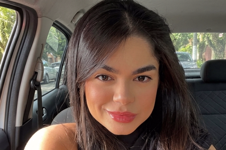 Mulher morre em acidente entre carro e caminhonete na PR-482