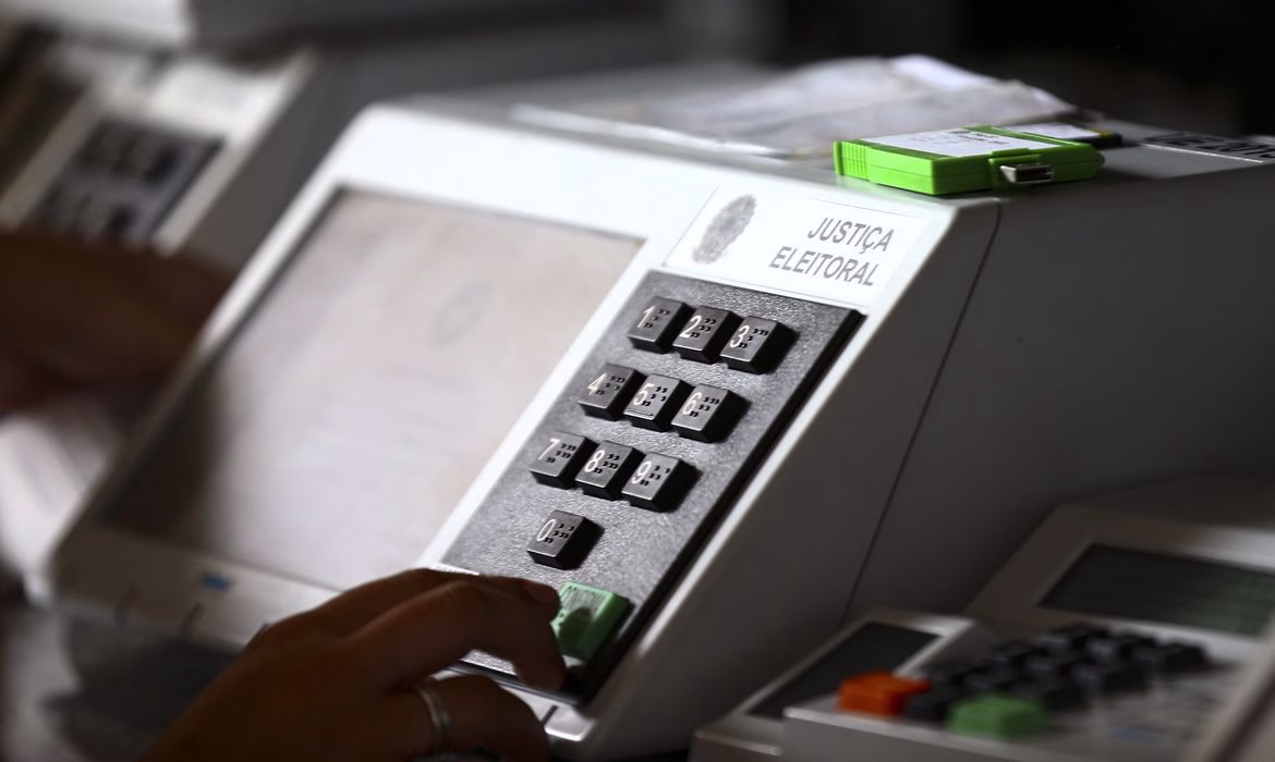 Quatro pessoas são condenadas por fraude eleitoral e compra de votos