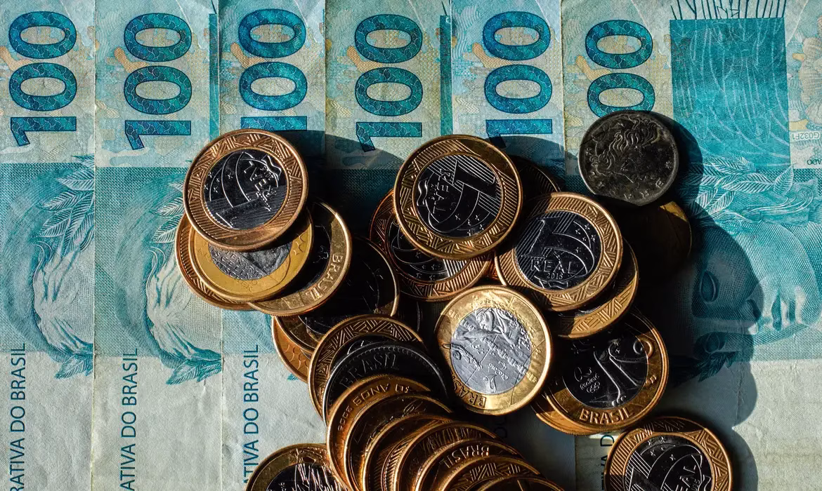 Discussões econômicas entram em foco no Brasil após o período eleitoral